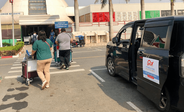 Airport pick-up and drop service